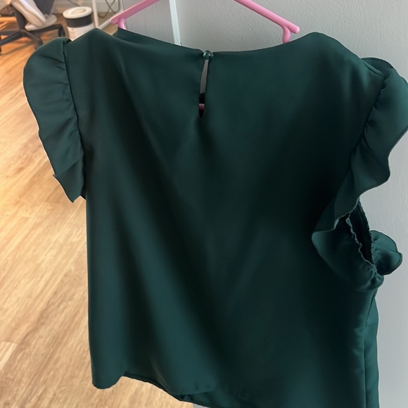 Pretty green top - Picture 5 of 6